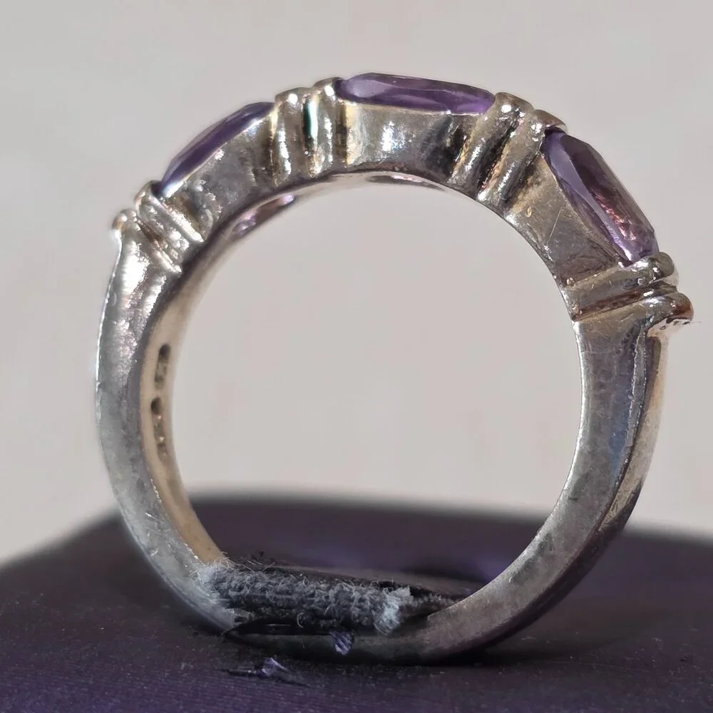 Vintage Oval Three Purple Stone Gemstone Band Sterling Silver Ring SZ 5